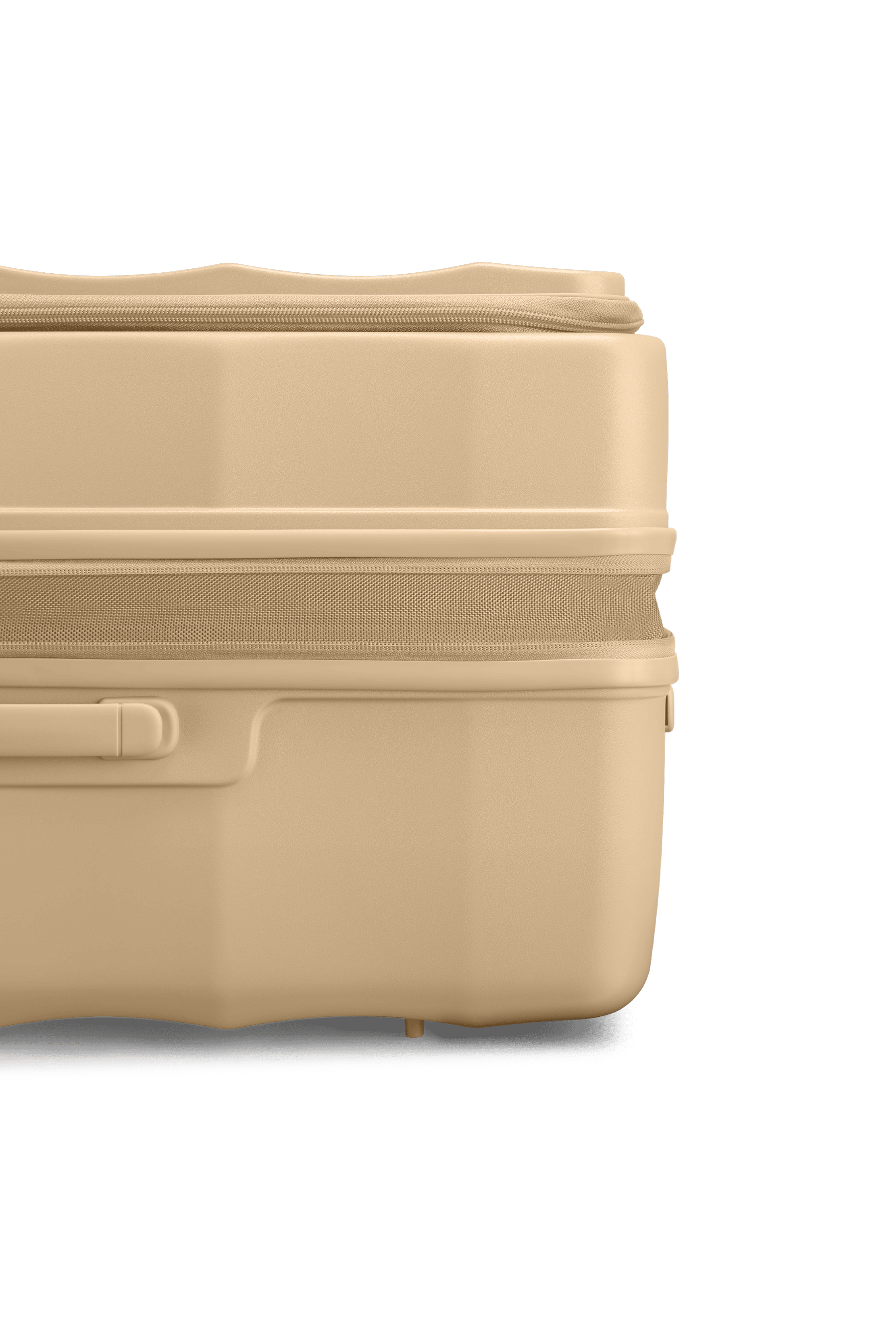 Max Tank Suitcases in Sandstorm